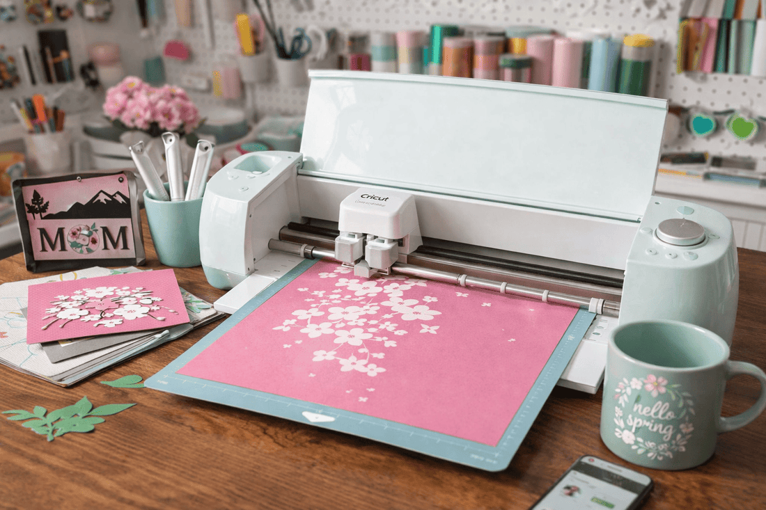 Cricut cutting machine working with SVG bundle design